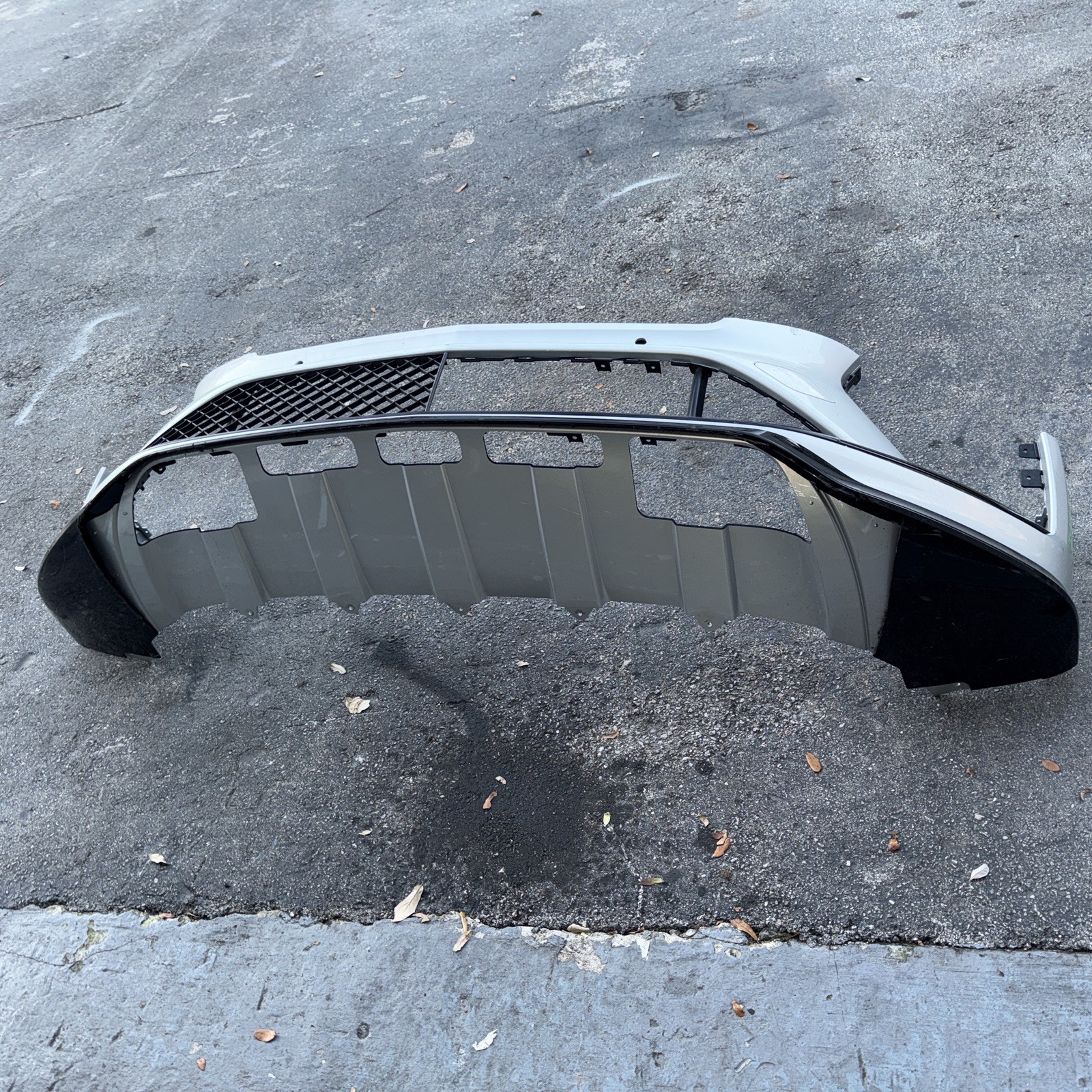2021-2024 Bentley Bentayga Gen 2 BY636-2 Front Bumper Cover 36A807103 #3430