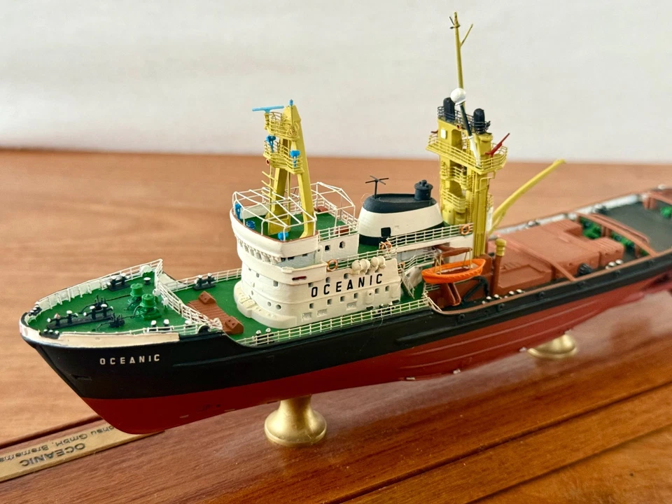 Schiffsmodell OCEANIC – Classic Ship Collection (4003O.VR) 1:400
