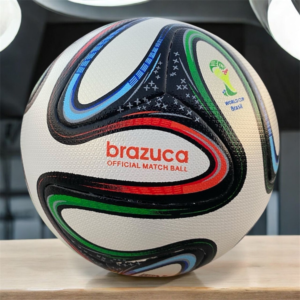 adidas Brazuca 公式試合球 s-l1200.jpg