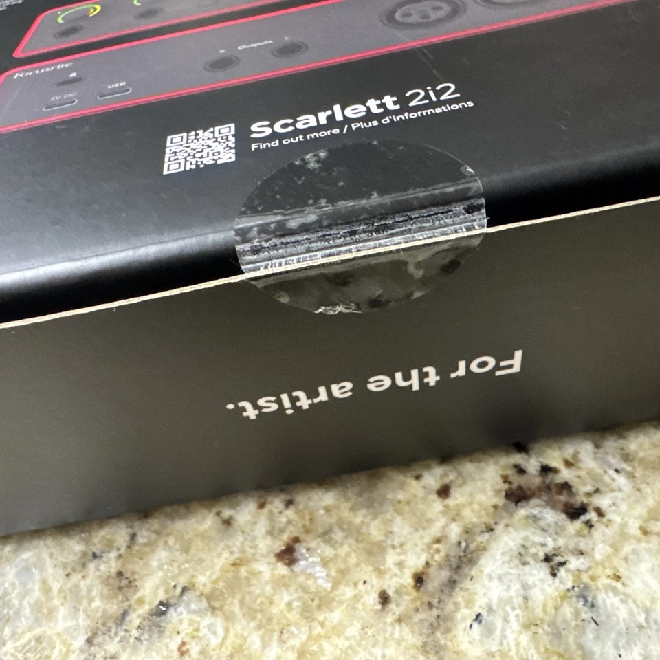 Focusrite Scarlett 2i2 4th Gen Studio Recording USB Audio Interface+Software - Image 3 of 4