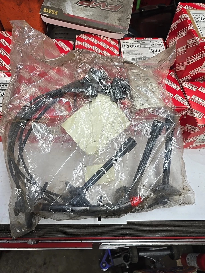 Juegos de cables de bujía nuevos 4 piezas para Toyota Camry 1992-1996 Celica 92-99 RAV4 MR2 Foto 4 de 4