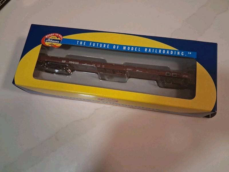 ATHEARN HO 60' FLATCAR (SOUTHERN PACIFIC) # 599311,RARE