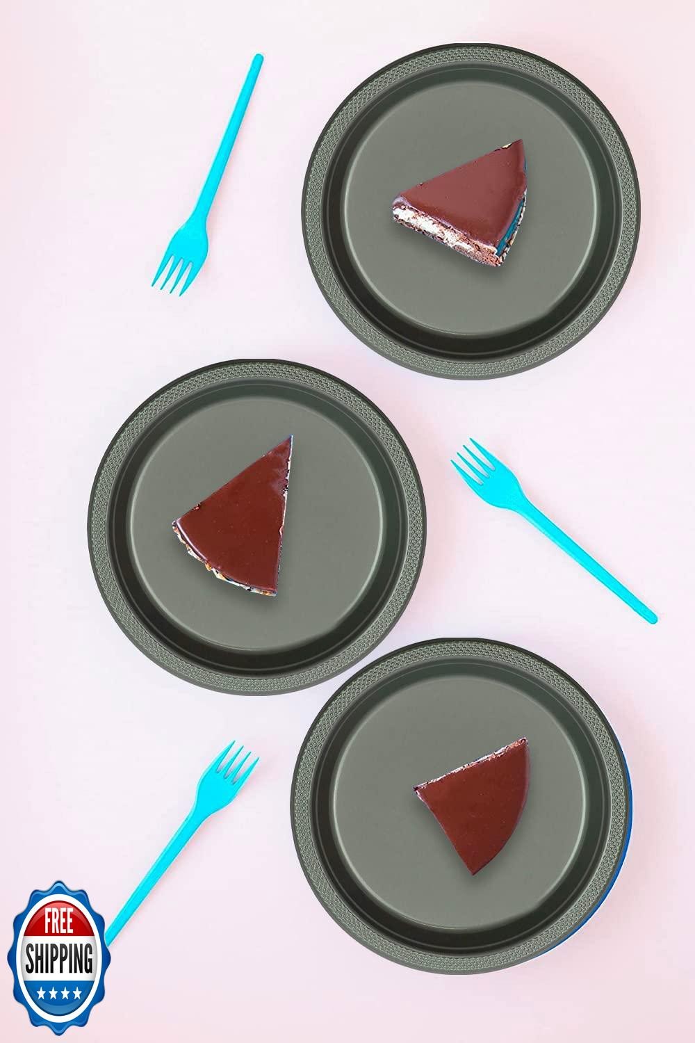 DecorRack 30 Small Plastic Plates, Heavy Duty 7 inch Disposable Party Ware fo