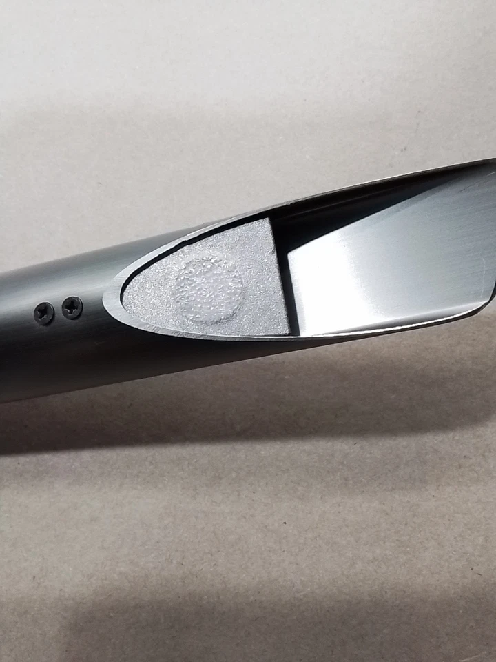 Conjunto de manija de nevera LG N.º de parte: AED75492601 Foto 4 de 4