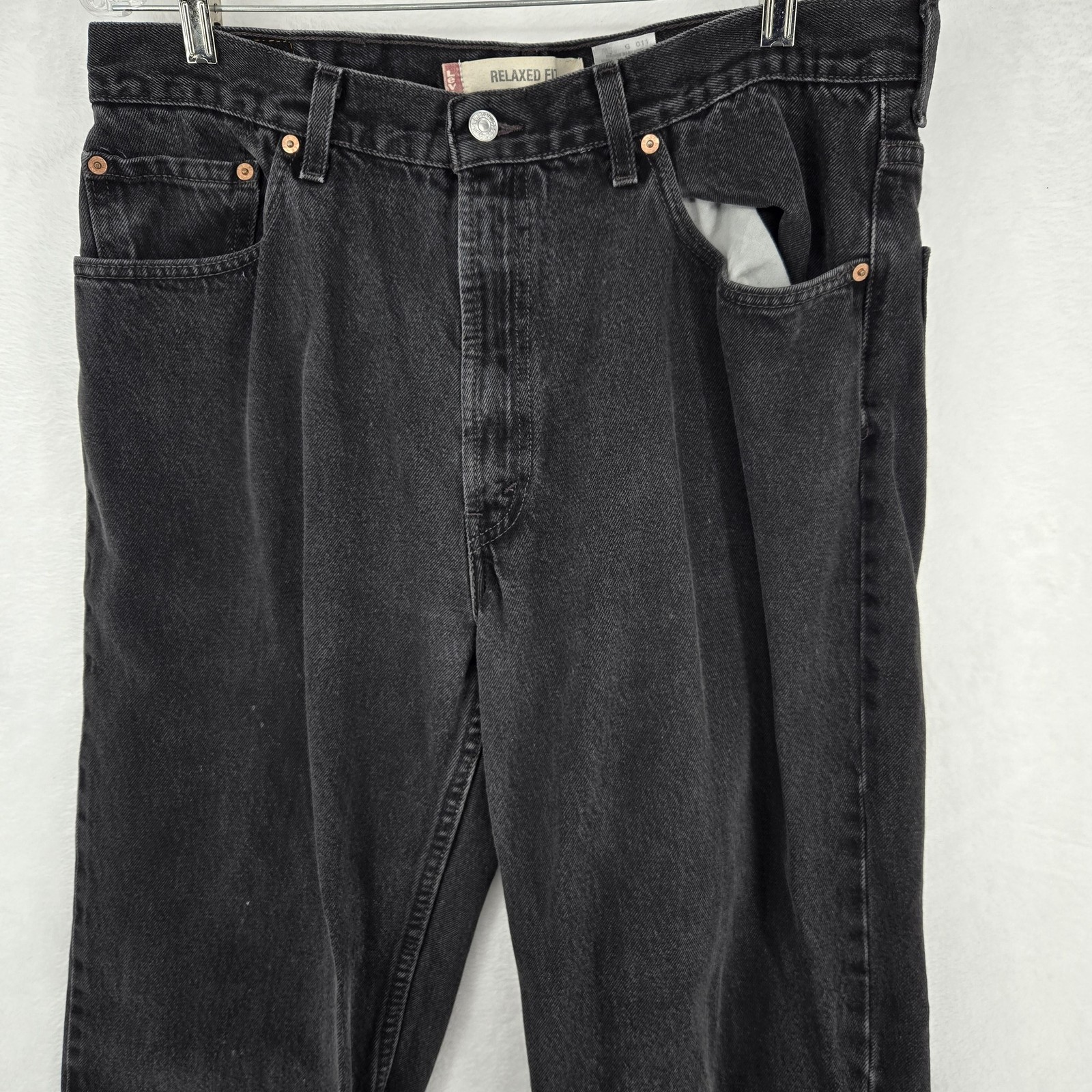 Levis 550 Jeans Mens 38x30 Black Relaxed Fit Tapered Leg Denim Pants 100% Cotton thumbnail 2