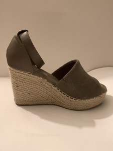 steve madden gray wedges