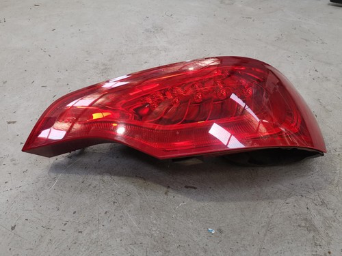 AUDI Q7 LEFT TAILLIGHT 4L, IN TAILGATE, 10/09-08/15 09 10 11 12 13 14 15