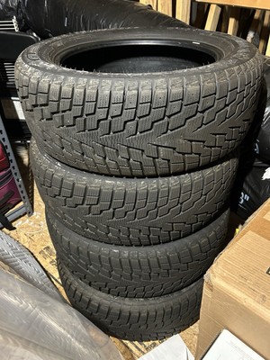 GT Radial Champiro Icepro 3 225/55R17 Tire