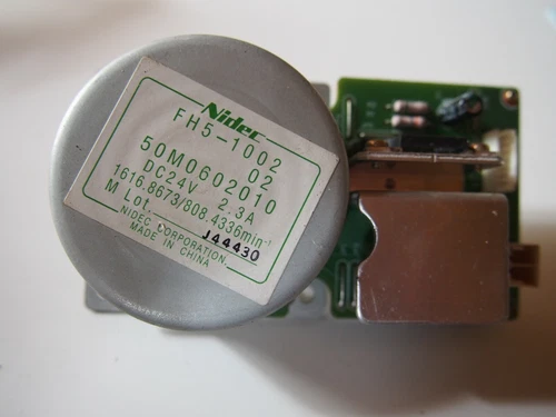 Moteur NIDEC 50M0602010 FH5 1002 02