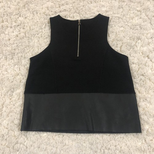 Top Banana Republic para mujer XS fuente adornado con pulgas negro imitación cuero ribete - Imagen 2 de 9