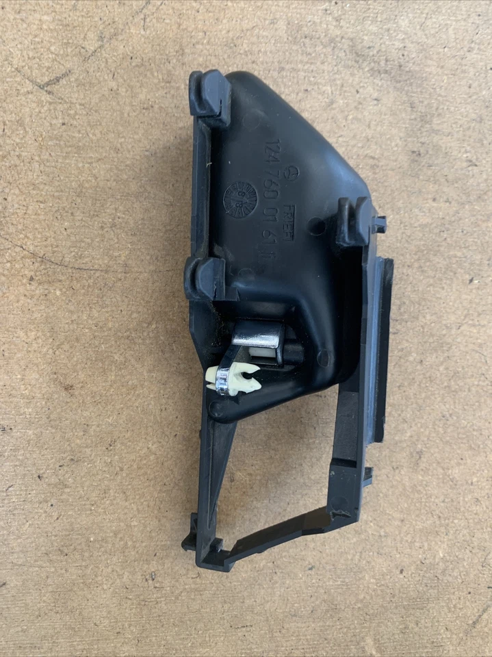 Manija interior de la puerta del conductor trasero izquierdo Mercedes-Benz 300E 1986-1993 1247600161 OEM Foto 4 de 4