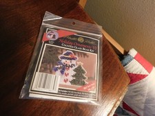 Mill Hill Holiday Ornaments Counted Glass Bead Kit H65 Sara Snow