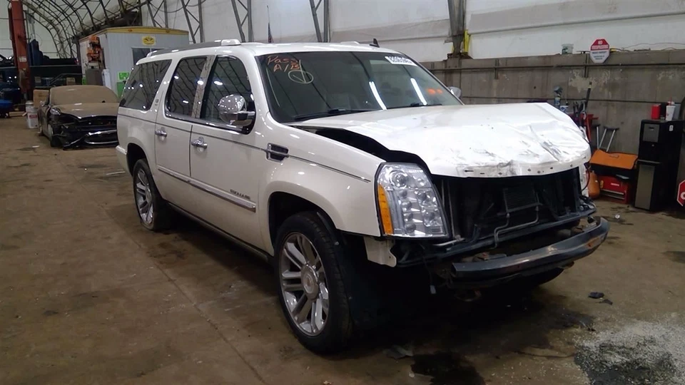 (LOCAL PICKUP ONLY) Trunk/Hatch/Tailgate Fits 07-14 ESCALADE 6834571 - Image 4 of 4