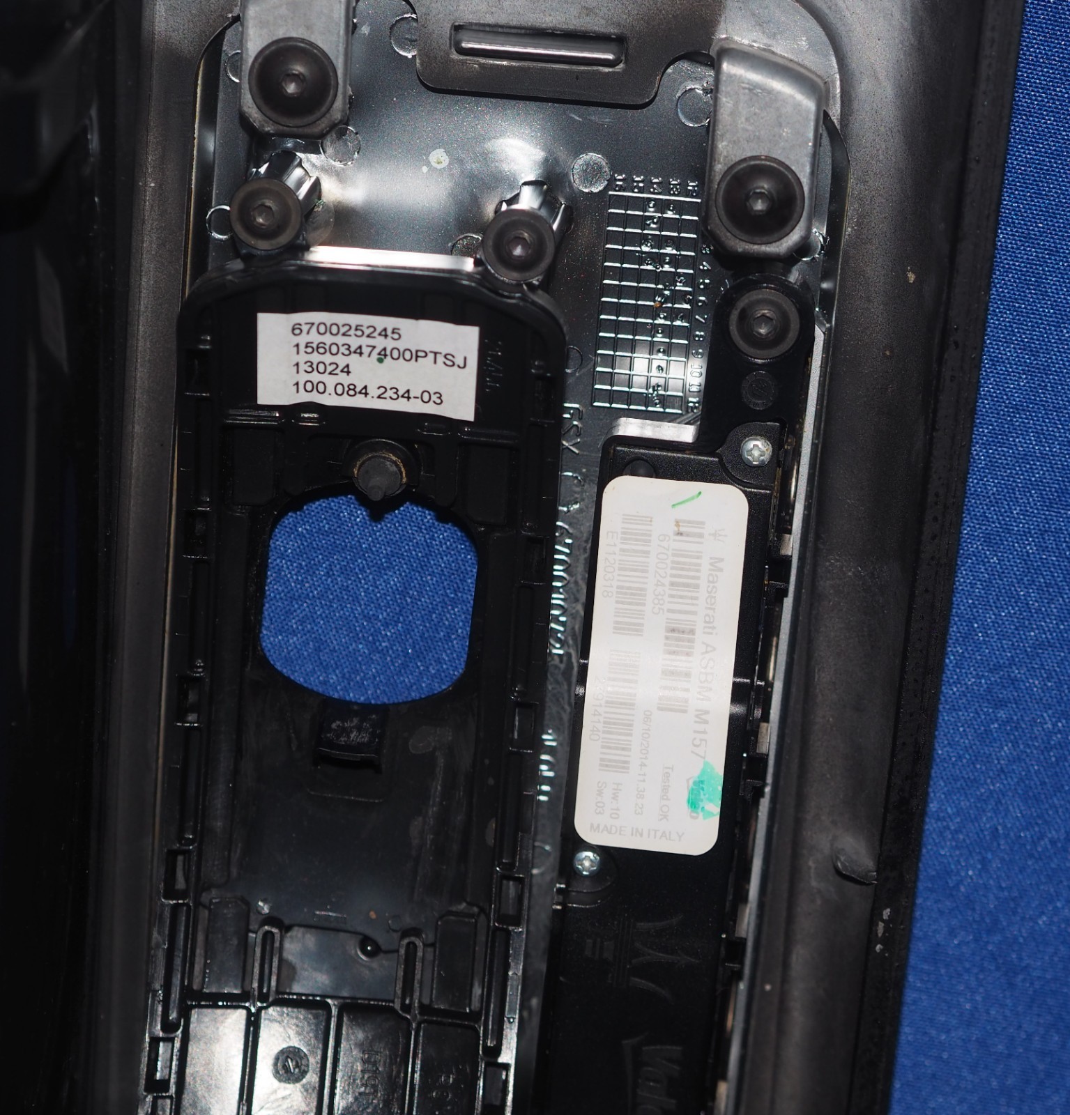 2014-2017 Maserati Ghibli Center Console Shifter Carbon Fiber Trim OEM *Cracks*