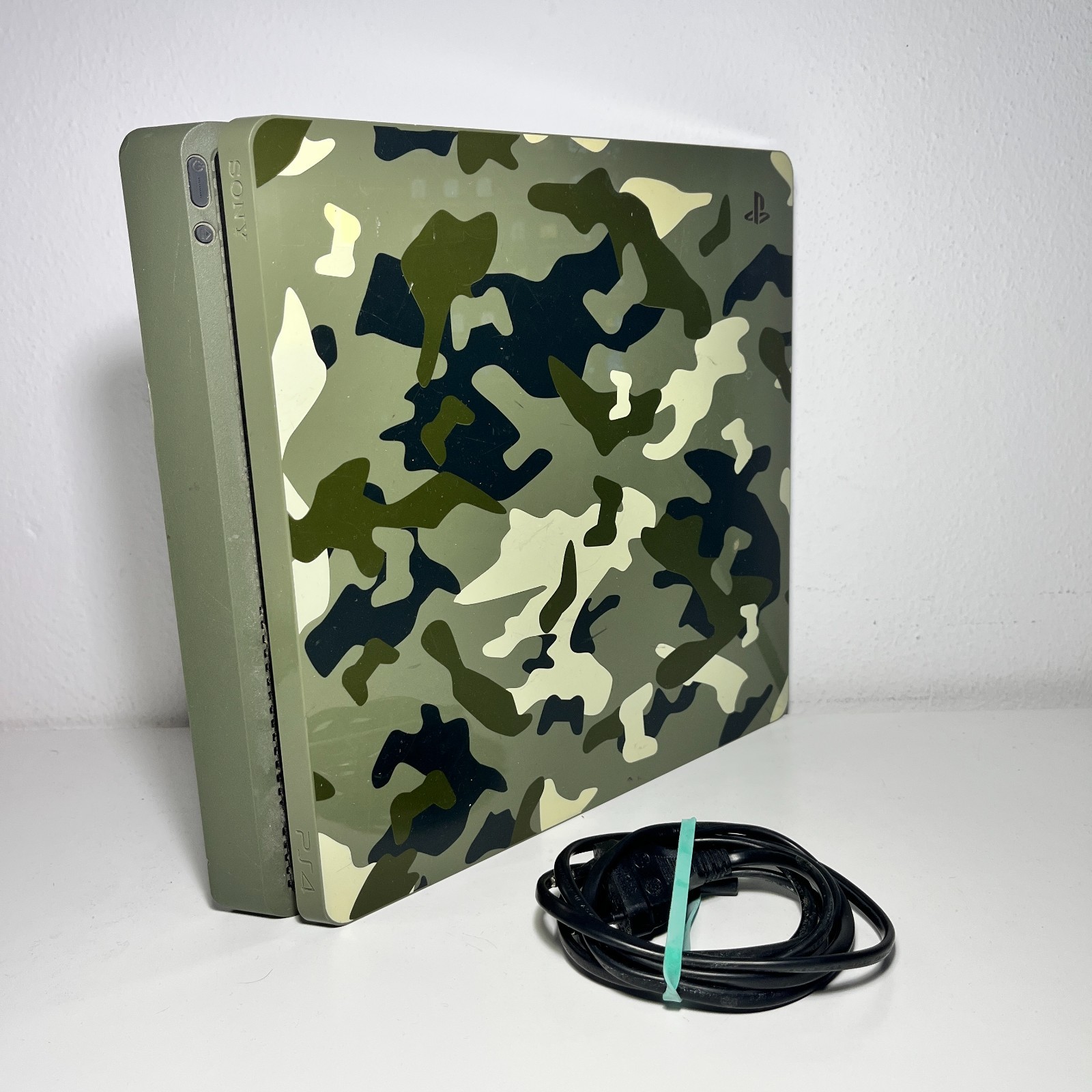 Sony Playstation 4 Slim 1TB Edizione Speciale Call Of Duty + Cavo Alimentazione
