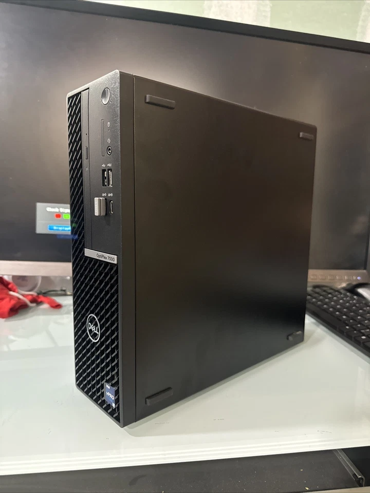 Computadora de escritorio Dell OptiPlex 7000 (512 GB SSD, Intel Core I7-13700, 2,1 GHz, 32 GB) - negra Foto 4 de 4