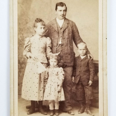 CDV Photograph Father And Children Julius Muller Laibach Austria Hungary