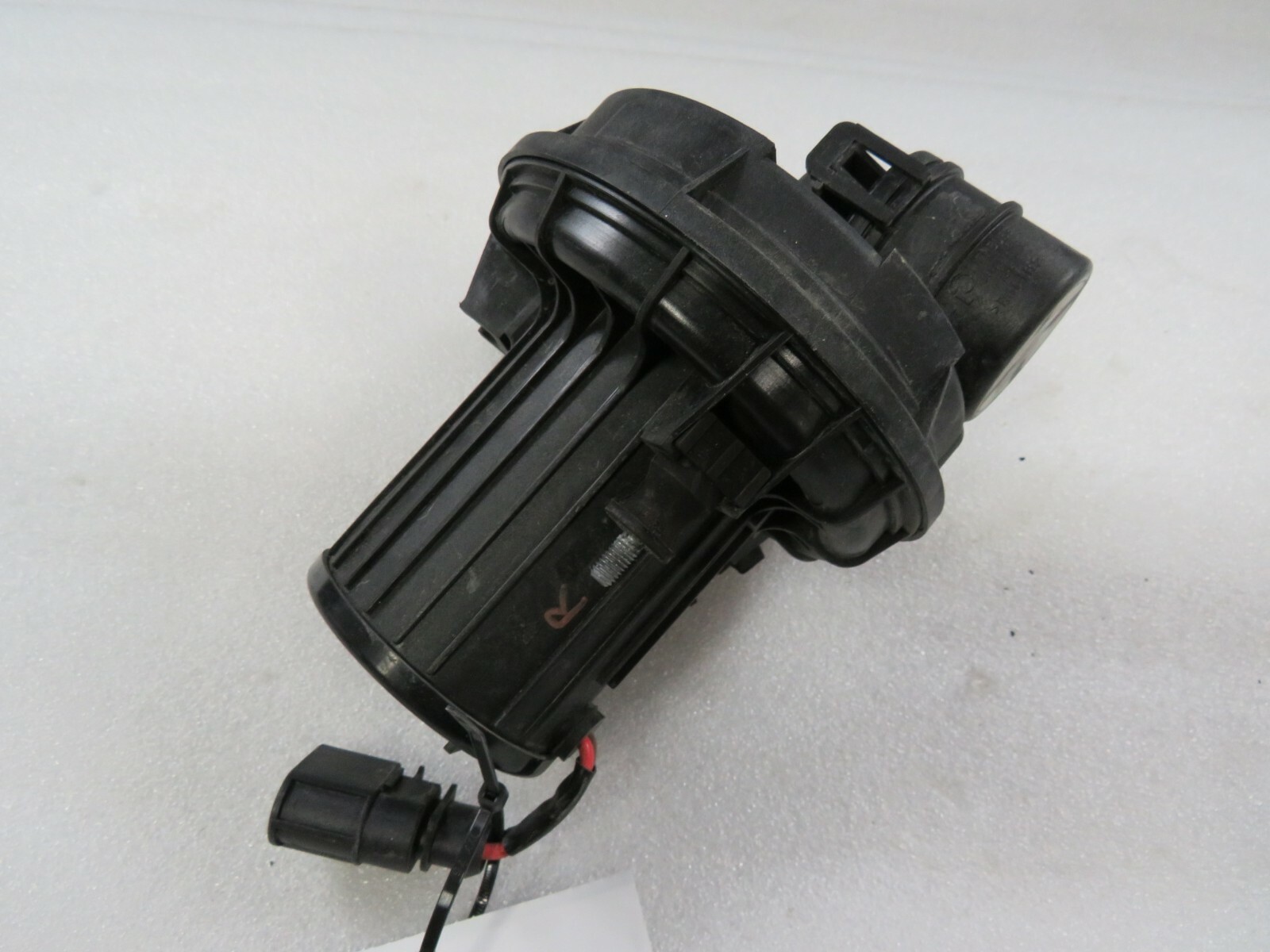 McLaren 570S, Main Air Injection Pump, Used, P/N 935344502265