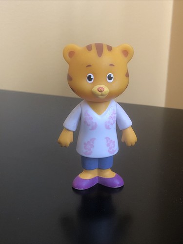 Daniel Tiger's Neighborhood Mom Figur 2015 Jakks weiß Blumen Top Spielzeug - Bild 2 von 7