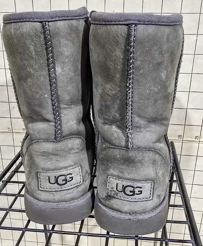 UGG Classic Short II Boots Kids Size 1 Gray Suede Shearling Lined - Picture 3 of 9