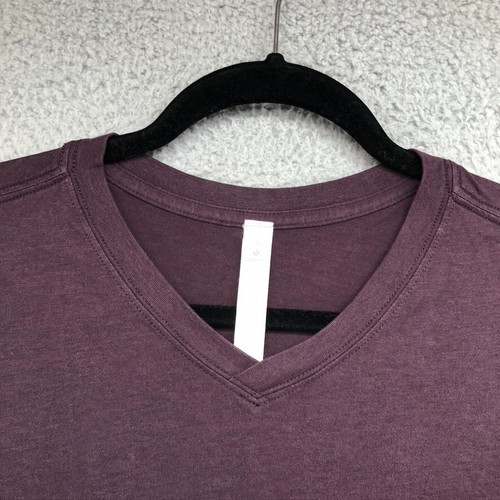 T-shirt Lululemon Basic uomo piccola aderente viola prugna manica corta scollo a V attiva - Foto 5 di 12