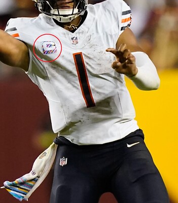 2023 Chicago Bears Justin Fields Qb 2-    - Star Weiß C Crucial Patch