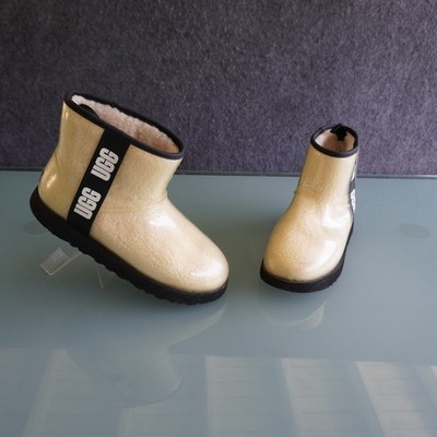 UGG Classic Clear Mini Boots Natural Black Women s 11 Waterproof Shearling 11131