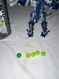 LEGO Bionicle Vezok 8902! 100% Complete! With Can!