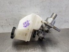 17 2017 Chevy Camaro Lt 3.6l Brake Master Cylinder 17 2017 Chevy Camaro Lt 3.6l Brake Master Cylinder