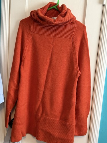 lacoste sweater women Orange