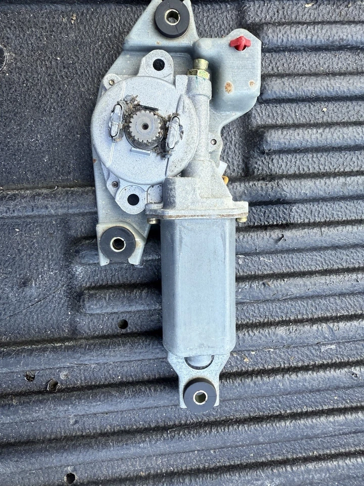 96-2000 Honda Civic Coupe Moonroof Motor - Image 2 of 3