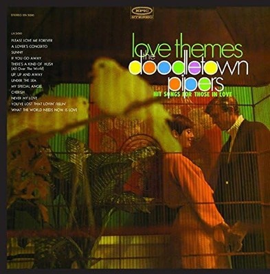 DOODLETOWN PIPERS - LOVE THEMES  HIT SONGS FOR THOSE IN LOVE - CD - G3z