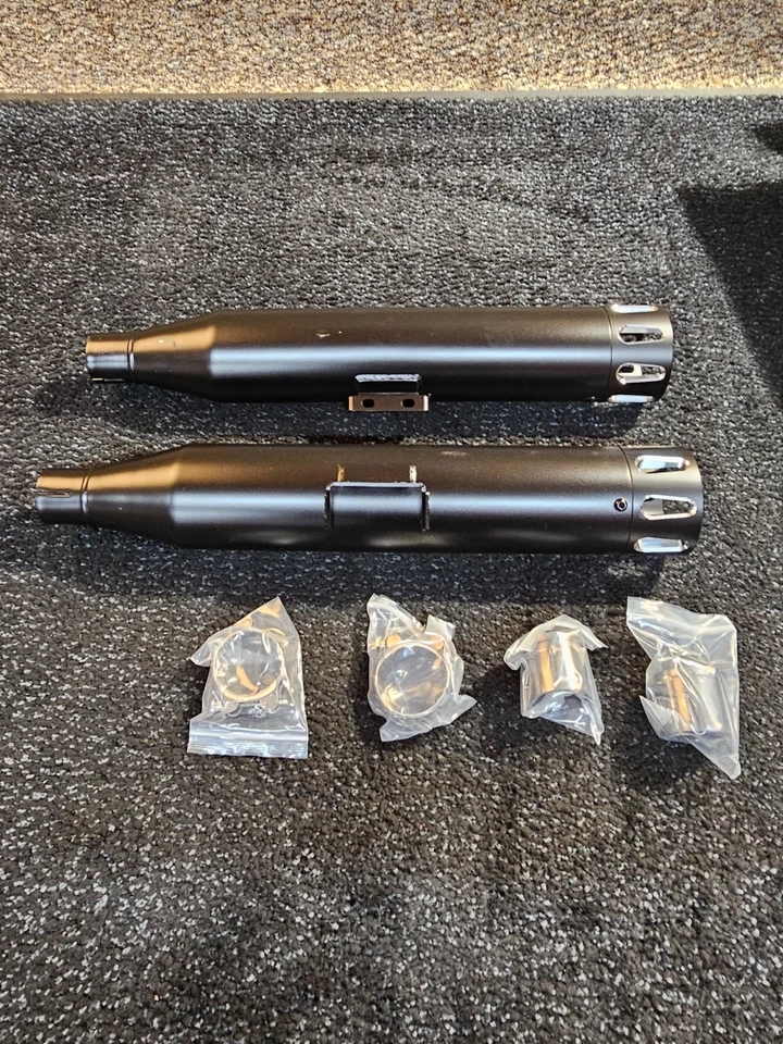 (CANTIDAD 2) Silenciadores antideslizantes 3,5" HDSFMF-351804BB para escape Harley Softail 2018-up Foto 3 de 4