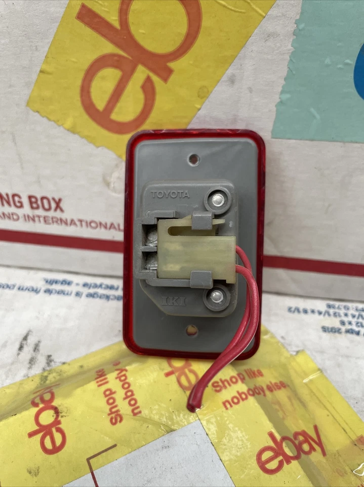 85-88 TOYOTA CRESSIDA PANEL PUERTA LUZ CORTESÍA MONTAJE LÁMPARA con Tornillos OE Foto 4 de 4