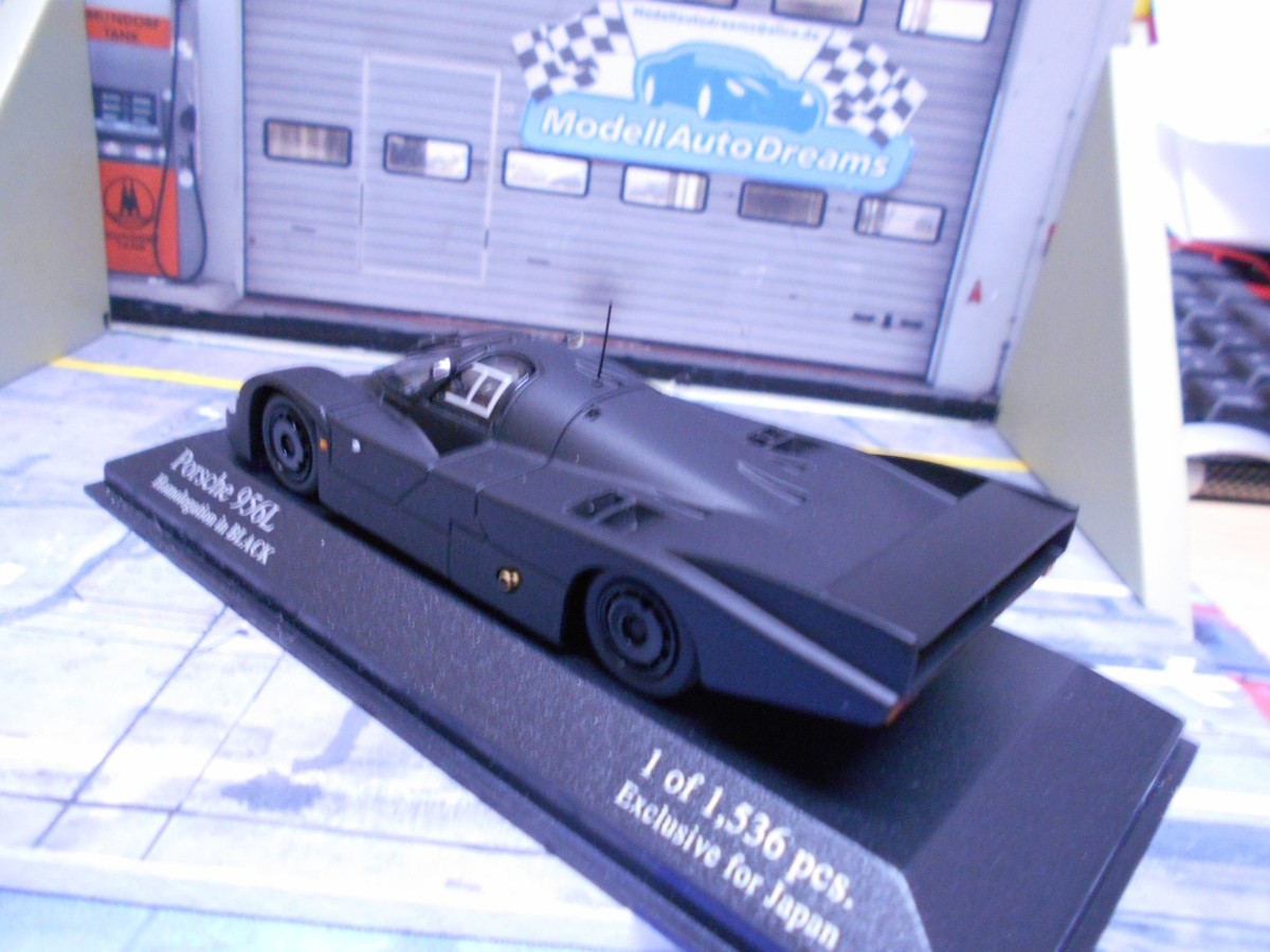 PORSCHE 956 L Langheck Homologation in black matt schwarz