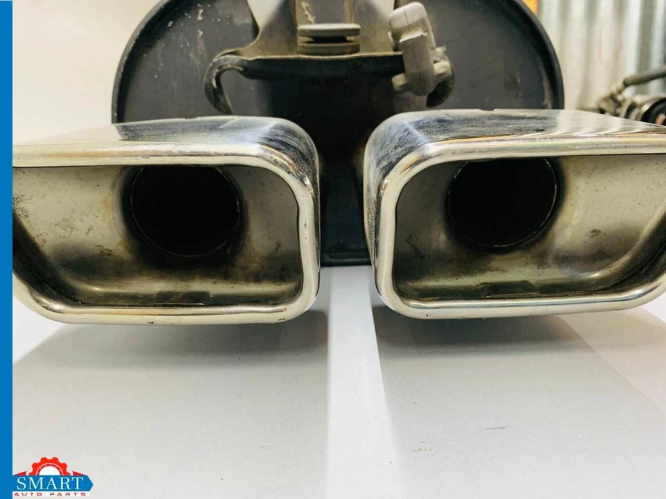 Tubo de escape silenciador trasero Chrysler Crossfire con puntas cromadas 04-08 OEM Foto 2 de 4