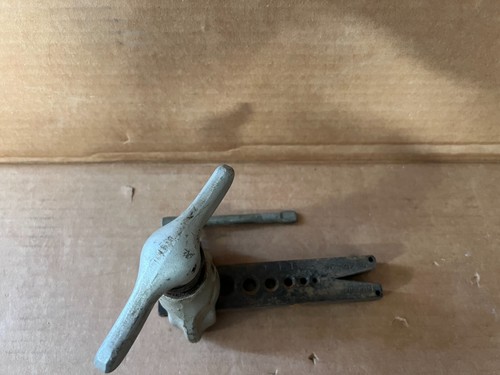 RIDGID No. 457 45° TUBING FLARING TOOL, 1/8" to 5/8" - Picture 5 of 6