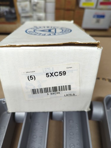5 APPLETON LR75-A ALUMINUM 3/4" FORM 8S UNILETS NOS - Picture 2 of 3
