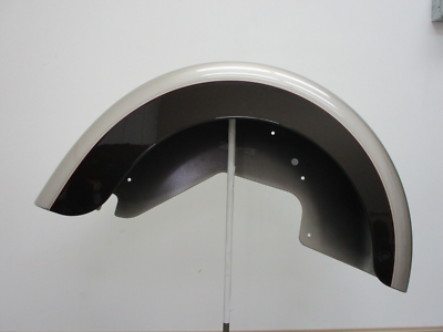 ▼ 6453 Harley Davidson OEM Triglide Rear Fender RH 83359-11 Black and