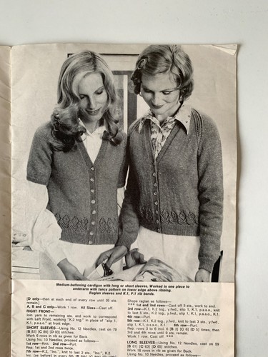 PATONS CRYSTAL ORIGINAL VINTAGE KNITTING PATTERN BOOK 339 Jumpers Vests - Picture 6 of 12