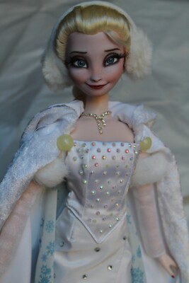 elsa様オーダー Amazon.com: Enesco Frozen Figurines from Grand Jester Elsa