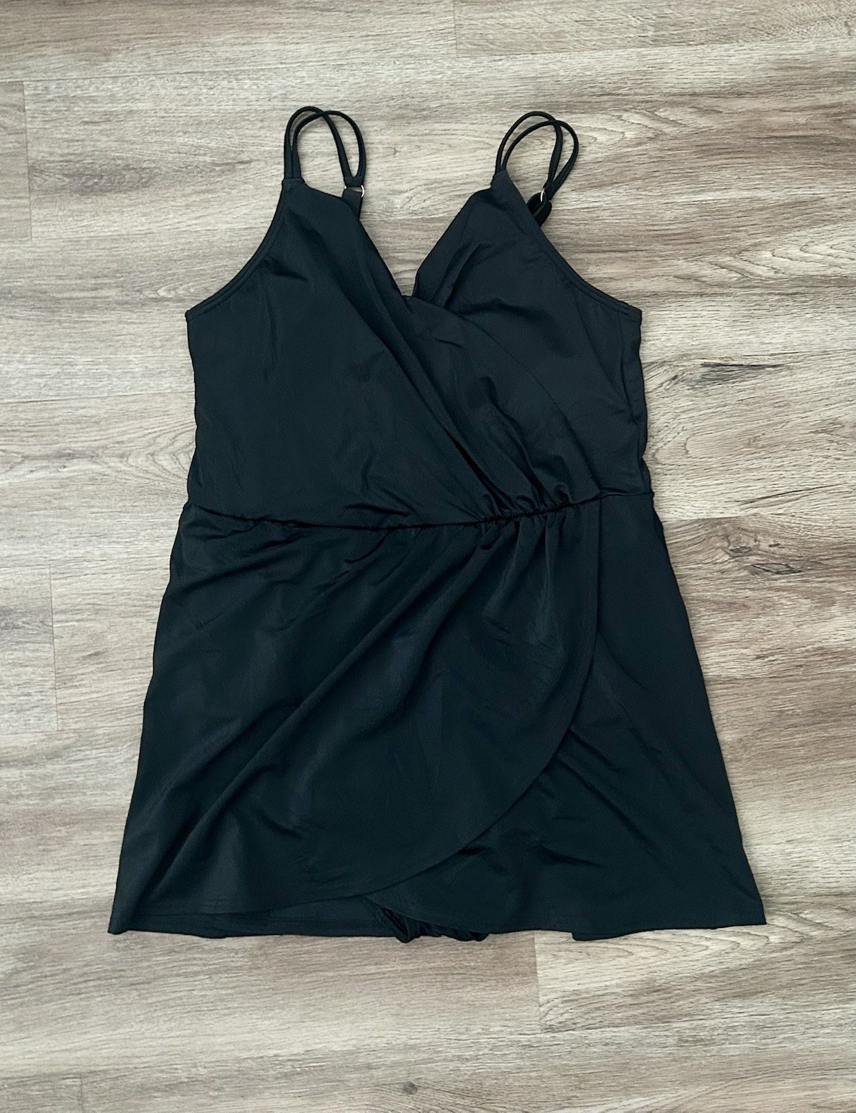 Lands' End V-neck Tulip Wrap Swim Dress Skirt One Piece Black Large 14/16 EUC