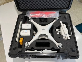 DJI Phantom 4 Drone Quadcopter White Flies Perfectly but has camera fault!
