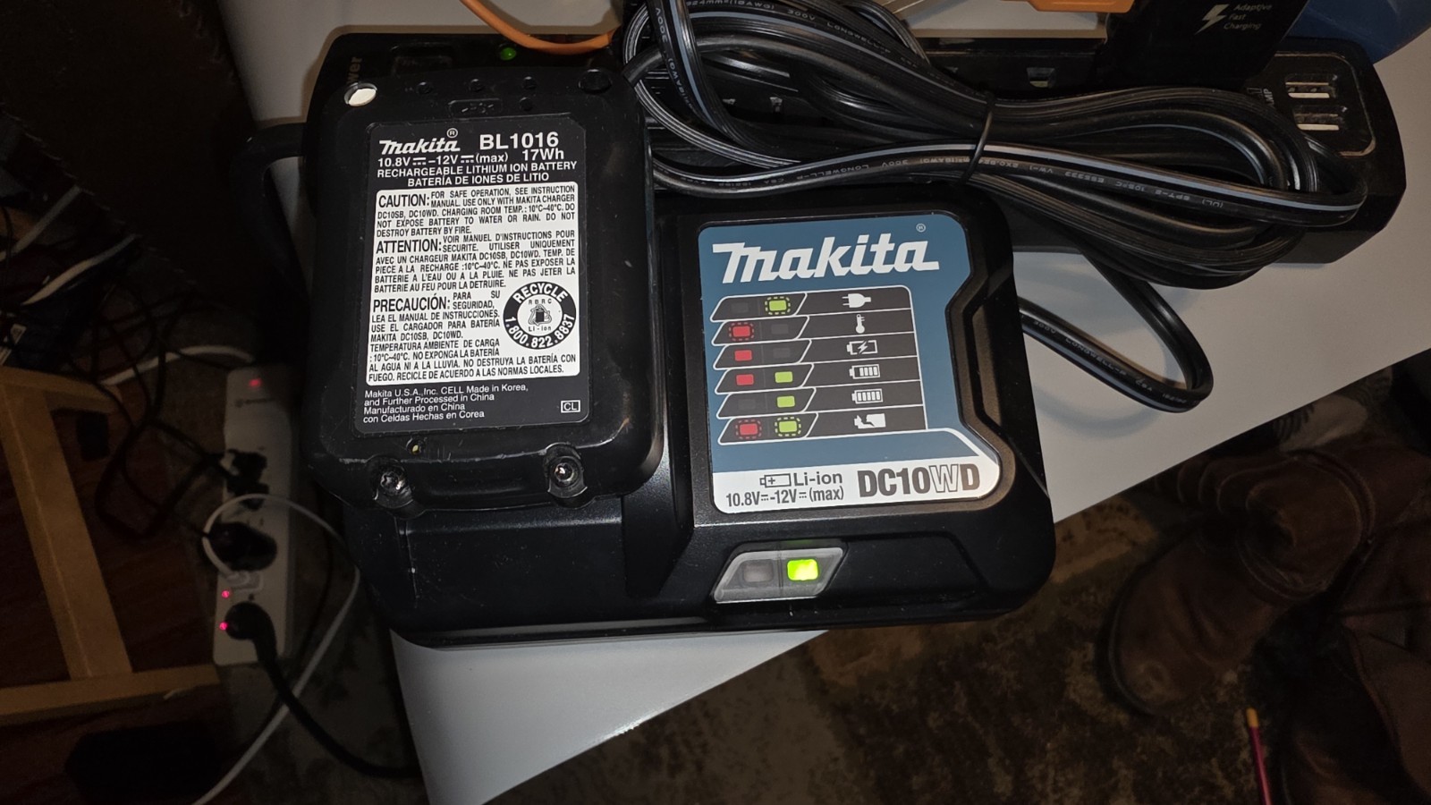 MAKITA [BL1016] GENUINE 12V MAX 1.5 AH LITHIUM‑ION BATTERY PACK AND CHARGER 