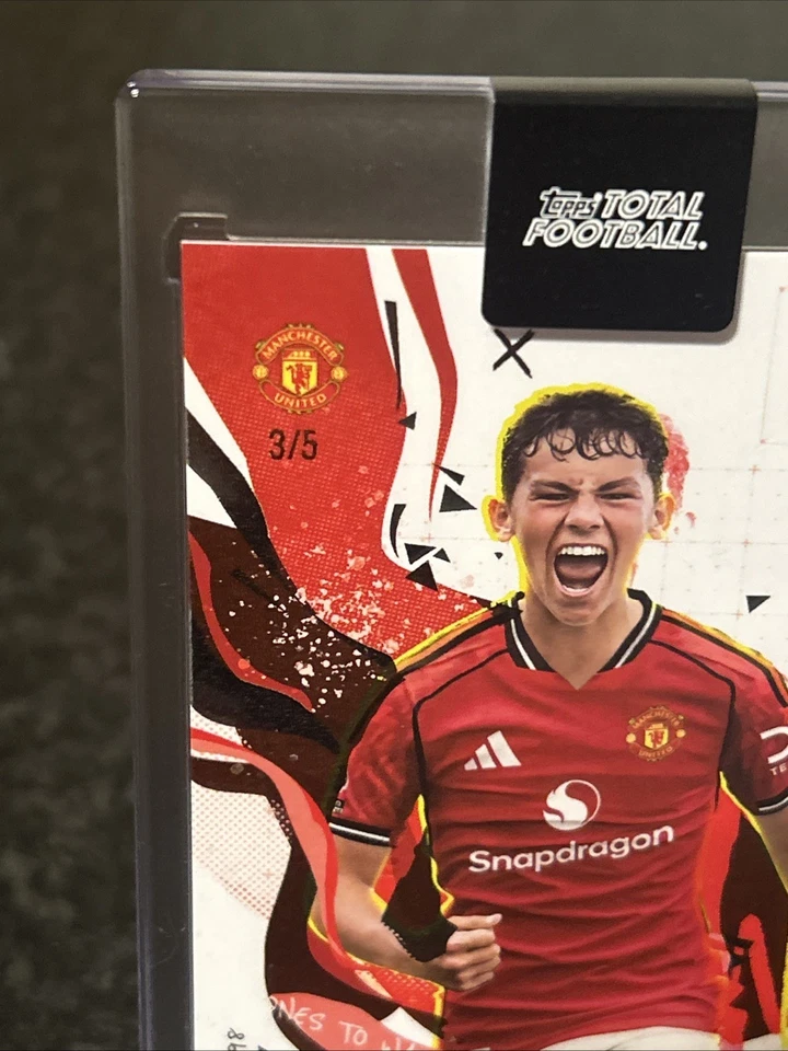 2025-26 Topps Total Football Ones To Watch - Shea Lacey Rookie RC - 3/5 Man Utd - Image 2 of 4