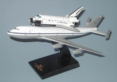 NASA Boeing 747 + Space Shuttle Discovery Desk Display Model 1/200