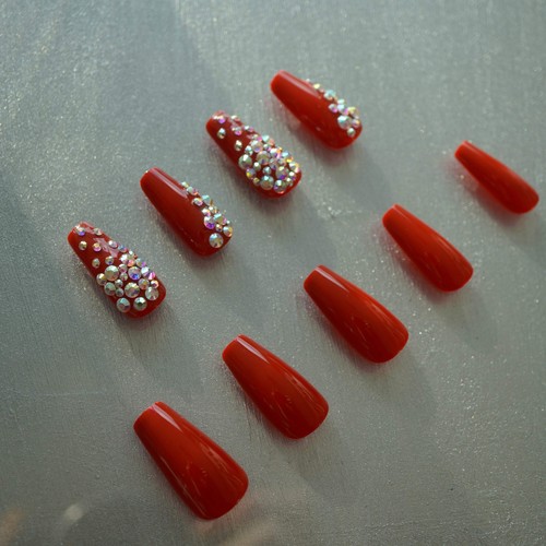 Red 3D Crystal Design Press On Nails Extra Long Coffin Ballerina Fake Nails Set - 第 3/5 張圖片