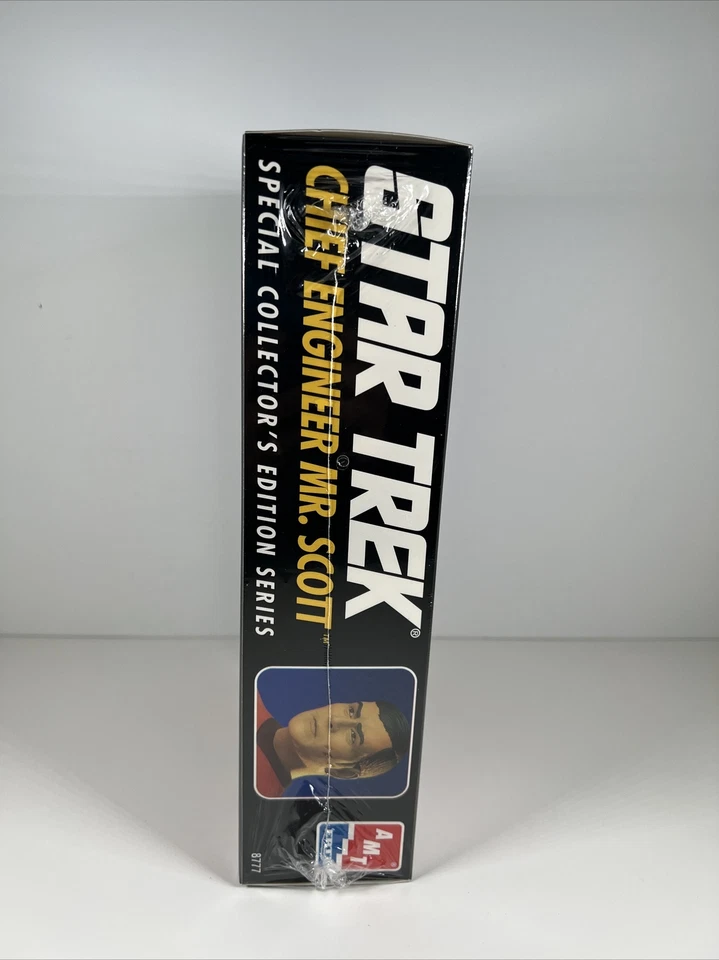 1994 AMT ERTL Star Trek Chief Engineer Mr. Scott 12" Tall Vinyl Figure New! - Image 2 of 4