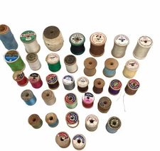 Lot 34 Vintage Wood Thread Spools Coats Clarks Talon Blossom Speedie Corticelli