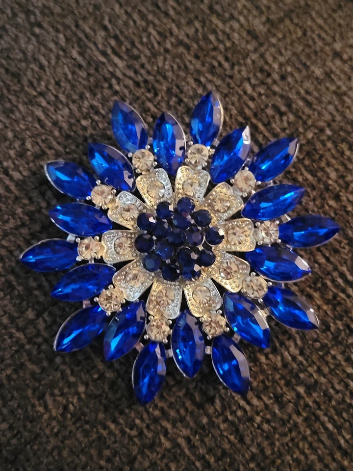Gran Broche Flor Floral Estrás Azul Profundo Exquisita Joyería CA EE. UU. Lote E209 Foto 4 de 4